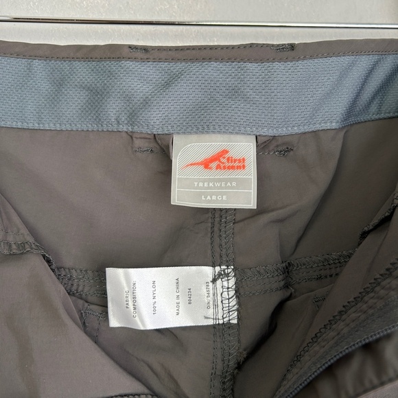 First Ascent trekwear men's size L Delta shorts cargo charcoal belted hiking NWT - Picture 12 of 12